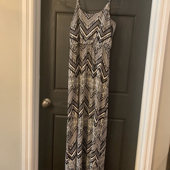 Black and off white Maurice’s maxi dress size L - Picture 3 of 4